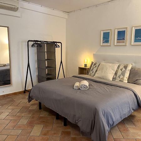Appartements Dans Agreable Maison De Ville Centre Historique De ريميني المظهر الخارجي الصورة