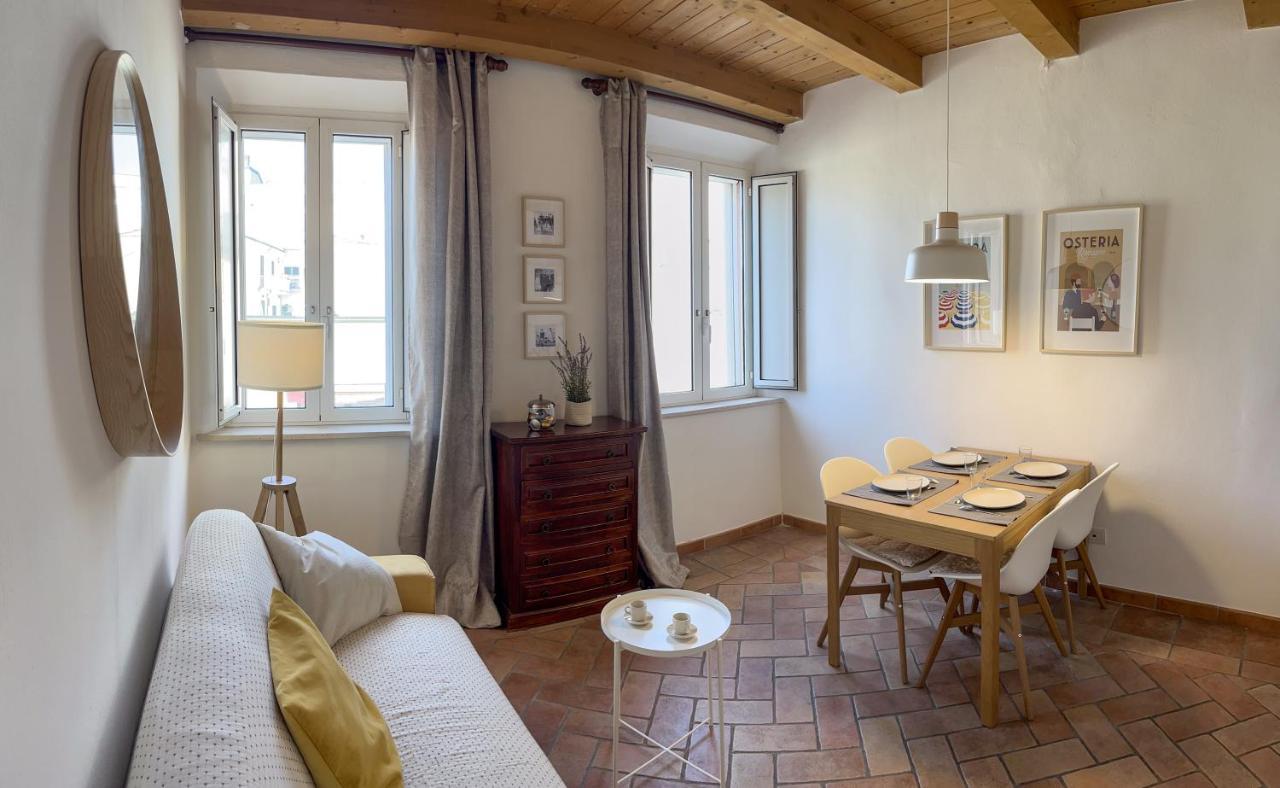 Appartements Dans Agreable Maison De Ville Centre Historique De ريميني المظهر الخارجي الصورة