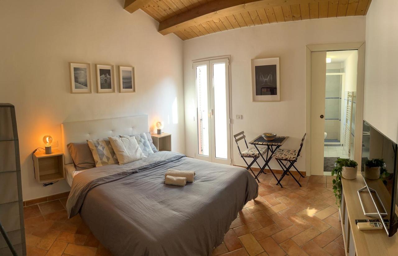 Appartements Dans Agreable Maison De Ville Centre Historique De ريميني المظهر الخارجي الصورة