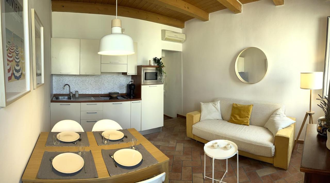 Appartements Dans Agreable Maison De Ville Centre Historique De ريميني المظهر الخارجي الصورة